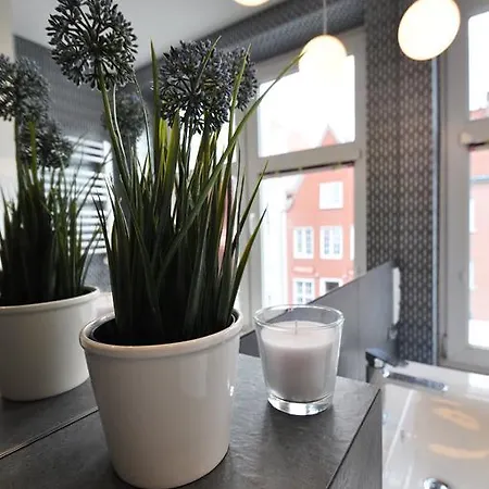 Old Town River View Apartment Gdansk