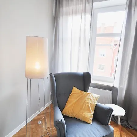 Old Town River View Apartament