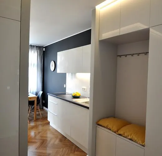 Old Town River View * Gdańsk